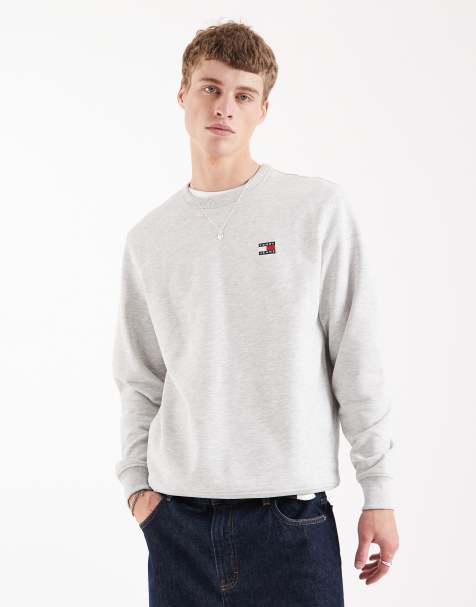 Tommy Jeans - Sweatshirt met ronde hals en badge in grijs - view 1