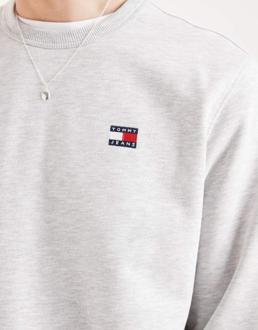 Tommy Jeans - Sweatshirt met ronde hals en badge in grijs, 5 van 5