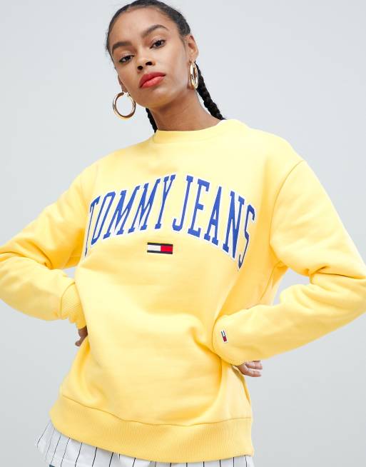 Tommy Jeans – Sweatshirt mit Logo im Collegestil | ASOS