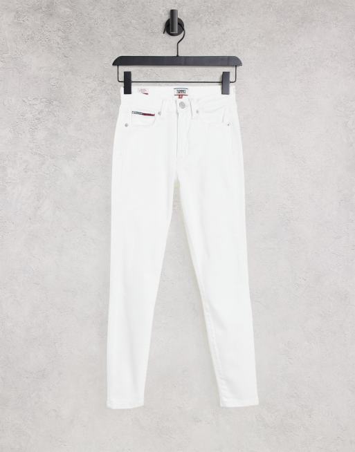 Tommy Jeans – Sylvia – Eng geschnittene Jeans in Weiß mit hohem Bund