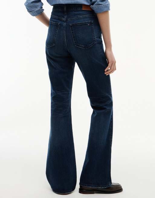 Tommy Jeans Sylvia High-Rise Bootcut-Jeans in verwaschenem Dunkelblau, 6 von 7