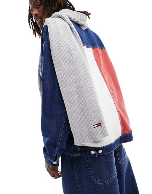 Tommy Jeans – Szalik w szarym melanżowym kolorze z logo z flagą