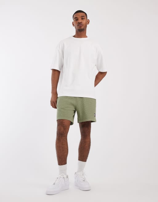 Tommy Jeans – Szorty w kolorze khaki z logo z flagą, 3 z 5