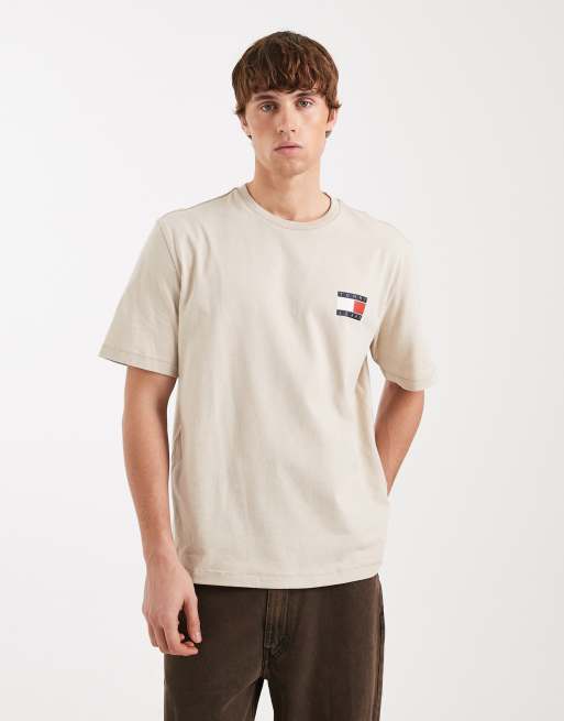Tommy Jeans - T-shirt à logo drapeau et imprimé sommet de montagne au dos - Sable , 3 de 5