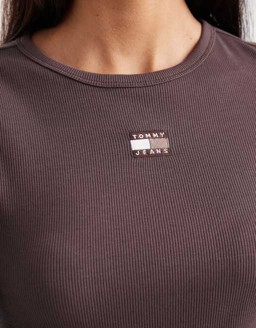 Tommy Jeans - T-shirt à manches longues et écusson - Marron, 2 de 4