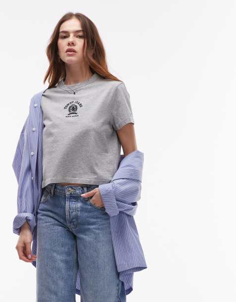 Tommy Jeans - T-shirt avec écusson logo style universitaire - Gris - view 1