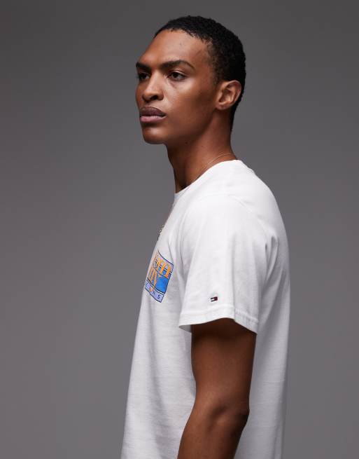 Tommy Jeans - T-shirt bianca con logo diagonale a bandiera, 4 di 5