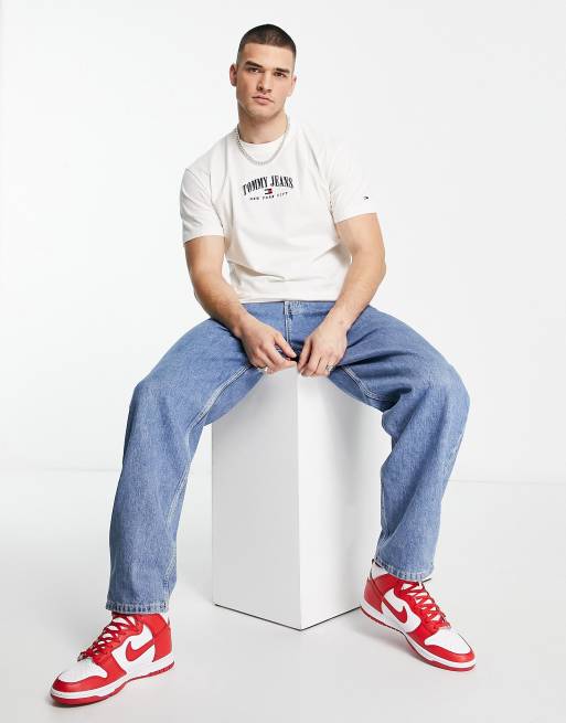 Tommy Jeans - T-shirt classique en coton à petit logo style universitaire - Blanc cassé, 3 de 4
