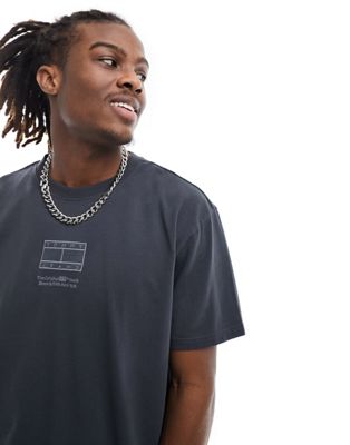 Tommy Jeans regular tonal flag logo t-shirt in charcoal - ASOS Price Checker