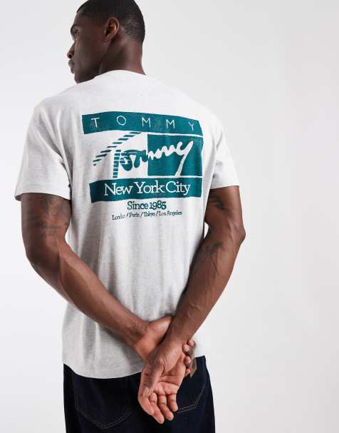 Tommy Jeans - T-shirt grigio chiaro con stampa di bandiera sul retro - view 1