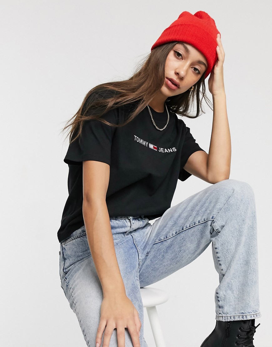 Tommy Jeans – T-shirt i ekologisk bomull med linjär logga-Svart