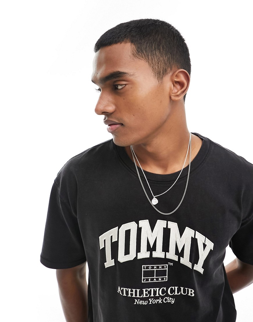Tommy Jeans T-Shirt in Black