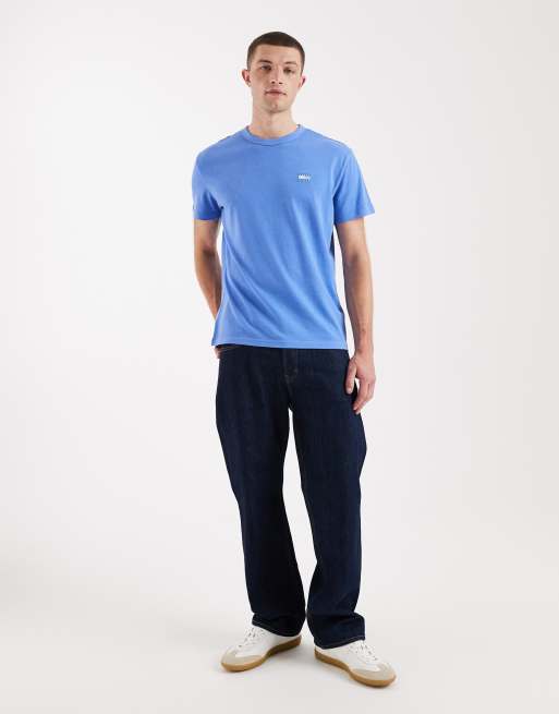 Tommy Jeans – T-Shirt in Blau mit farblich abgestimmtem Logo-Aufnäher, 2 von 5