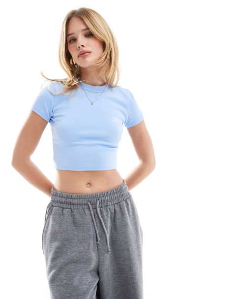 Tommy Jeans – T-Shirt in Blau mit Logo und kurzem, schmalem Schnitt - view 1