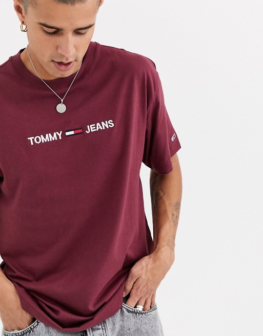 Tommy Jeans t-shirt in burgundy with chest flag logo