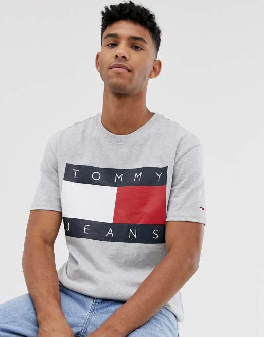 Tommy Jeans t shirt in gray with large chest flag logo