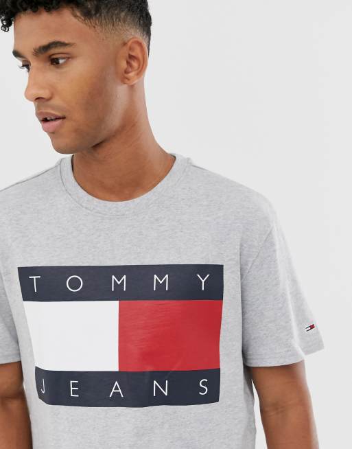 Tommy Jeans t shirt in gray with large chest flag logo