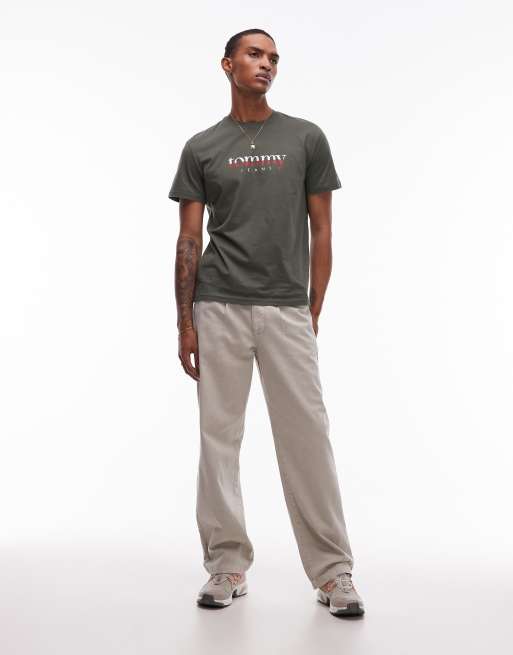 Tommy Jeans – T-Shirt in Khaki mit großem Farbverlauf-Logo , 2 von 5