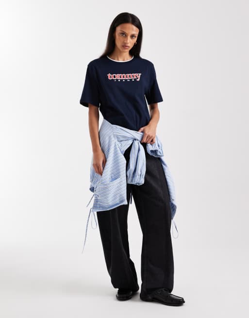 Tommy Jeans – T-Shirt in Marineblau mit Retro-Logoapplikation, 2 von 4