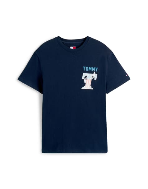 Tommy Jeans – T-Shirt in Marineblau mit „USA“-Schriftzug auf dem Rücken - view 1