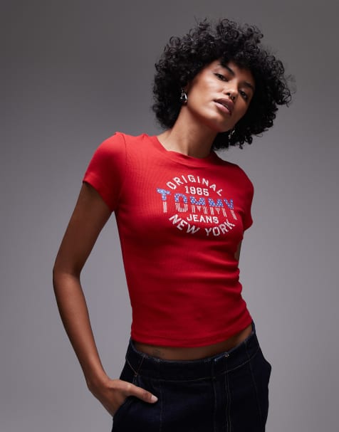 Tommy Jeans – T-Shirt in Rot mit mittigem „USA“-Logo - view 1