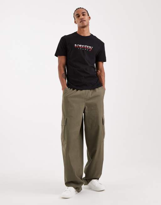 Tommy Jeans – T-Shirt in Schwarz mit großem Logo im Farbverlaufdesign, 2 von 5