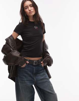 Tommy Jeans - T-Shirt in Schwarz mit mittigem, rundem Logo