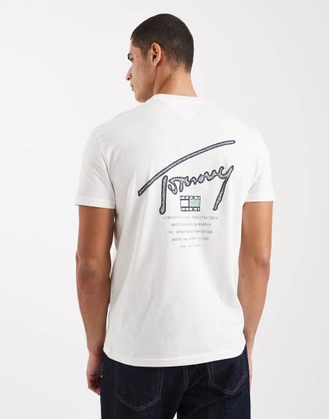 Tommy Jeans – T-Shirt in Weiß mit normalem Schnitt und Signatur-Rückenprint - view 1