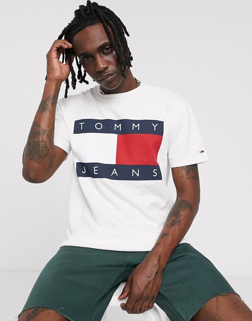 Tommy Jeans t-shirt in white with large chest flag logo
