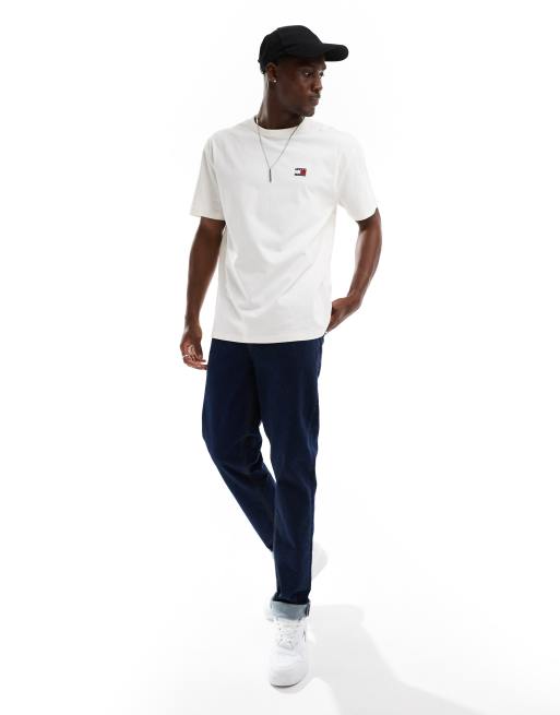 Tommy Jeans - T-shirt med logo-badge i hvid