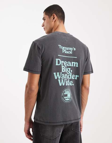 Tommy Jeans - T-shirt met grafische outdoor-logoprint op de borst in zwart - view 1