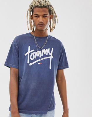 Tommy Jeans - T-shirt met groot, handgeschreven logo in marineblauw