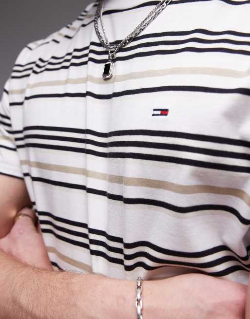 Tommy Jeans - T-shirt met logo en strepen in wit, 3 van 4