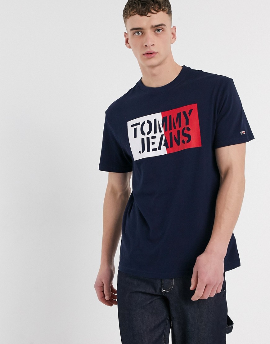 Tommy Jeans - T-shirt met vierkant logo in marineblauw