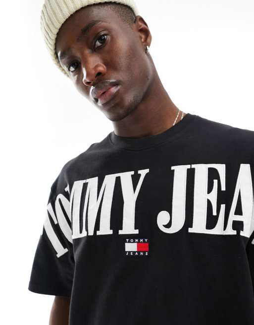 Tommy Jeans T-shirt oversize nera con etichetta del logo ASOS