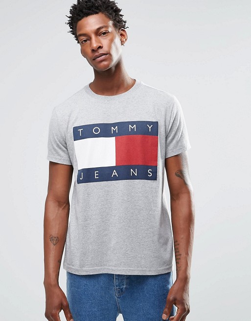 Tommy Jeans | Tommy Jeans T-Shirt with Tommy Flag Logo In Grey