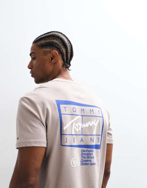 Tommy Jeans T-shirt z logo Signature w kolorze stone - view 1