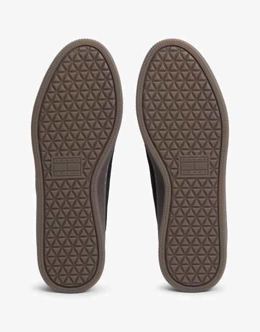 Tommy Jeans The greenwich logo suede court trainers in black, 5 of 7