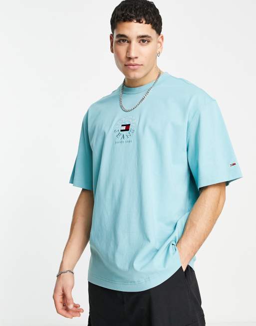 Tommy Jeans – Timeless – Ljusblå t-shirt i oversize med skatelogga