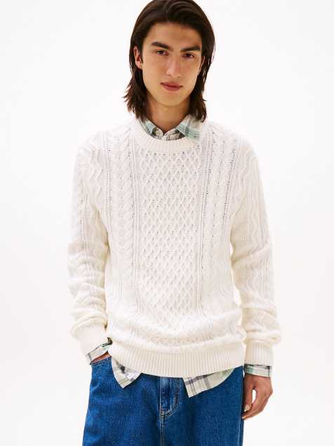 Tommy Jeans Tommy badge cable knit slim jumper in texture - view 1