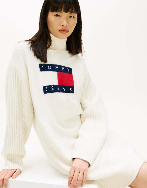 Tommy Jeans Tommy flag relaxed maxi jumper dress in white