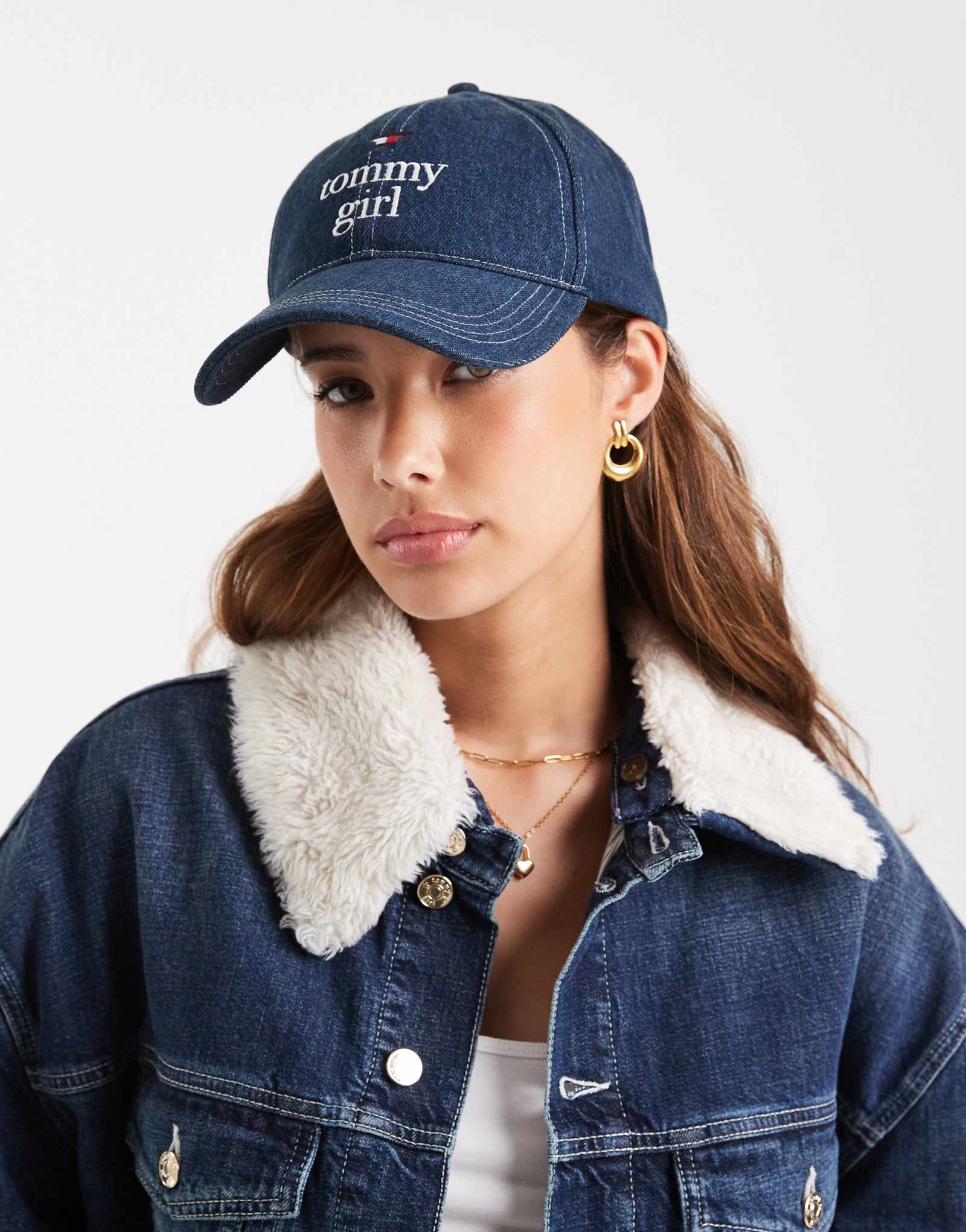 Джинсовая кепка Tommy Jeans tommy girl темно-синего цвета