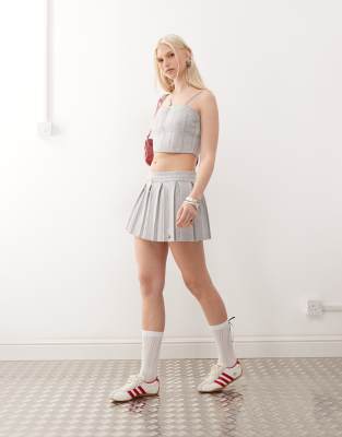 tommy girl knit pleated skirt in gray