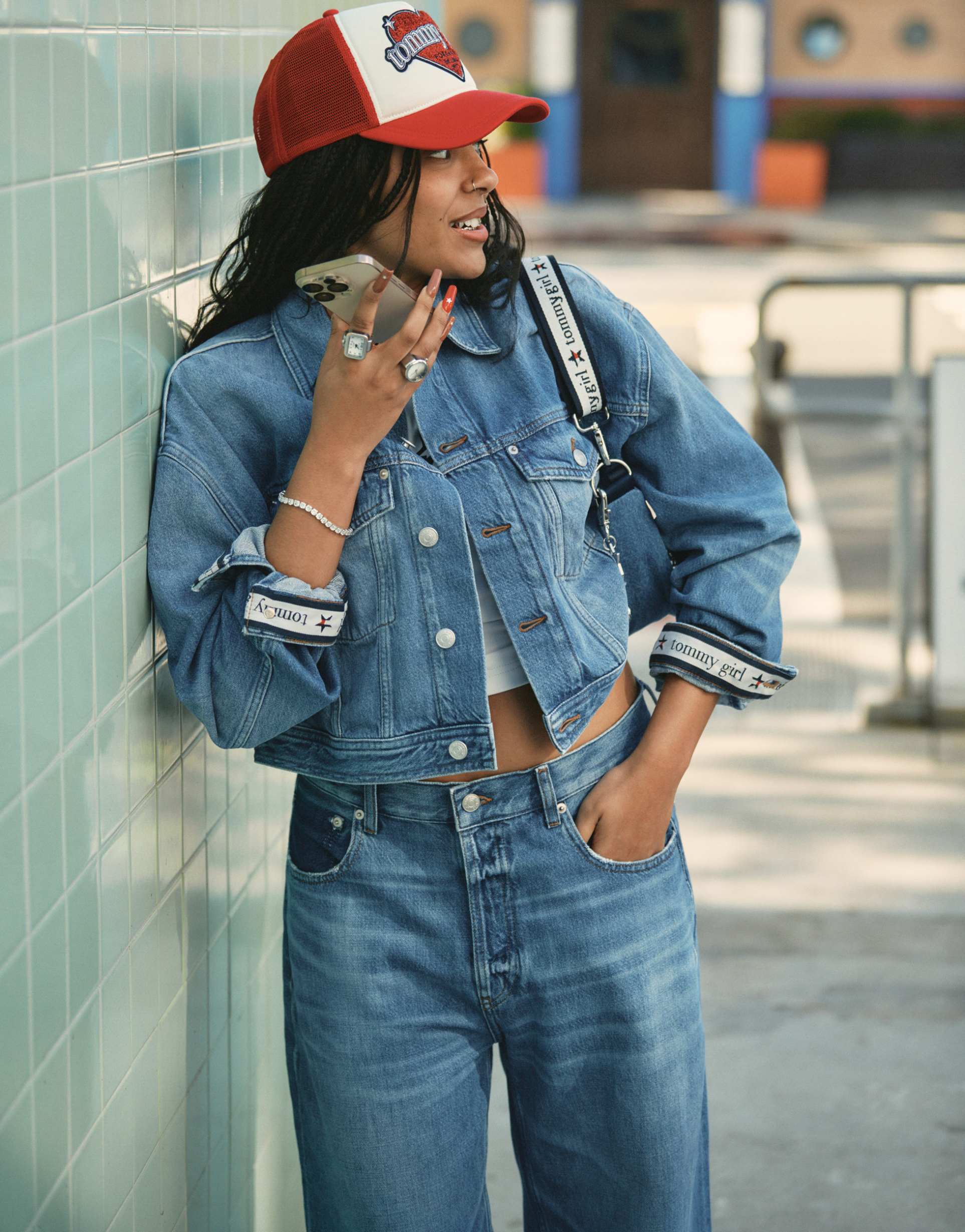 tommy jeans tommy girl oversized cropped star denim jacket in dark wash