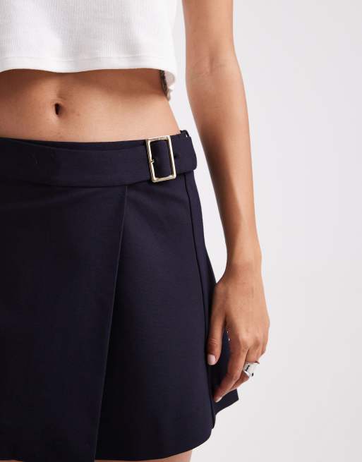 Tommy Jeans Tommy Girl scholar tailored pleated mini skirt in navy, 2 of 5