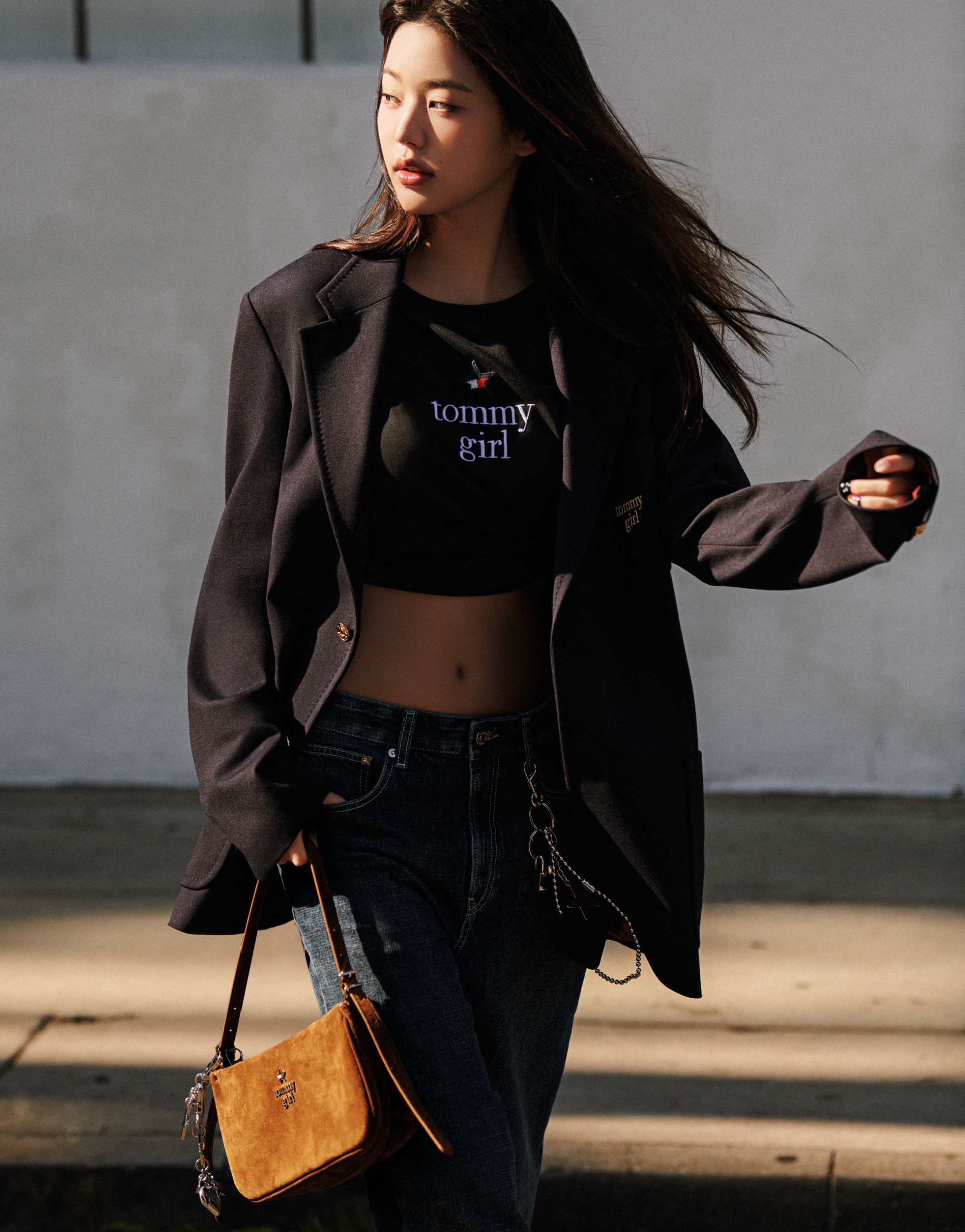 tommy jeans tommy girl star logo baby tee in black