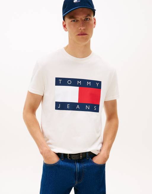 Tommy Jeans - Tommy - T-shirt ras de cou en jersey à écusson - Beige