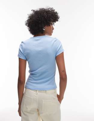 TOMMY JEANS TONAL BADGE T-SHIRT