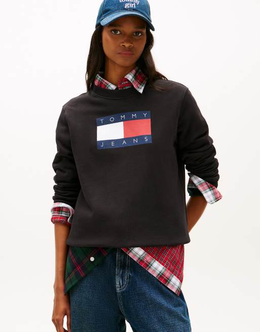 Tommy Jeans Tonal tommy flag sweatshirt in white