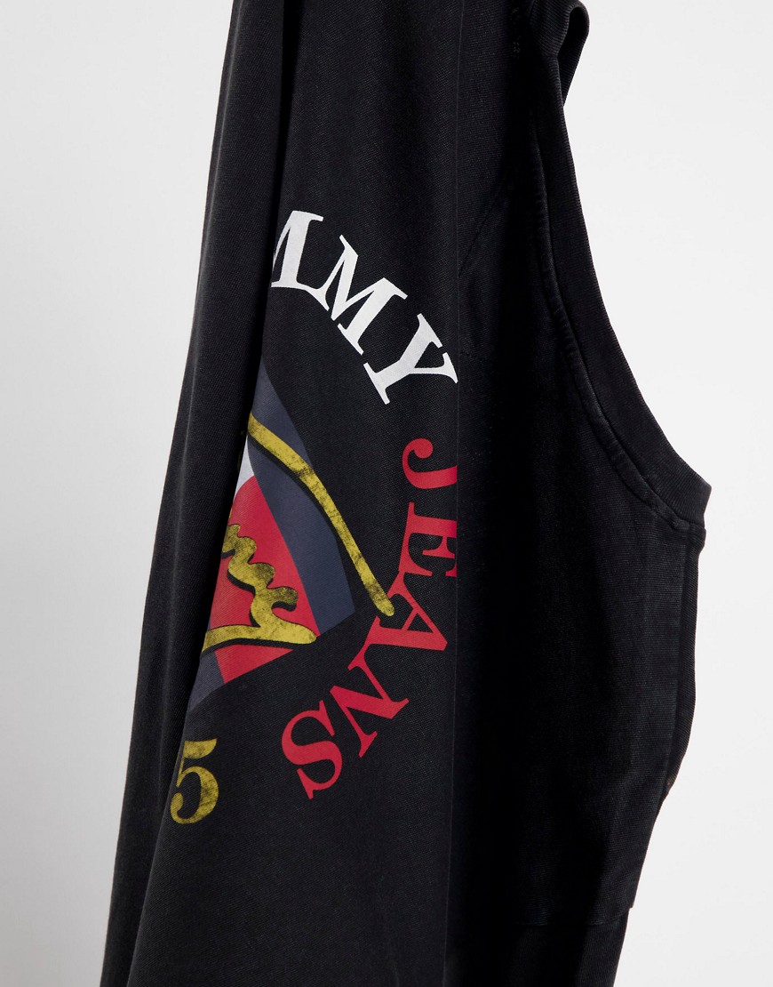 Top a maniche lunghe nero con logo circolare sulla schiena stile vintage - Tommy Jeans T-shirt donna  - immagine1